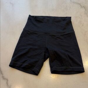 SOLD !!!!! Lululemon athletica charcoal and Black High-Rise Bike Shorts